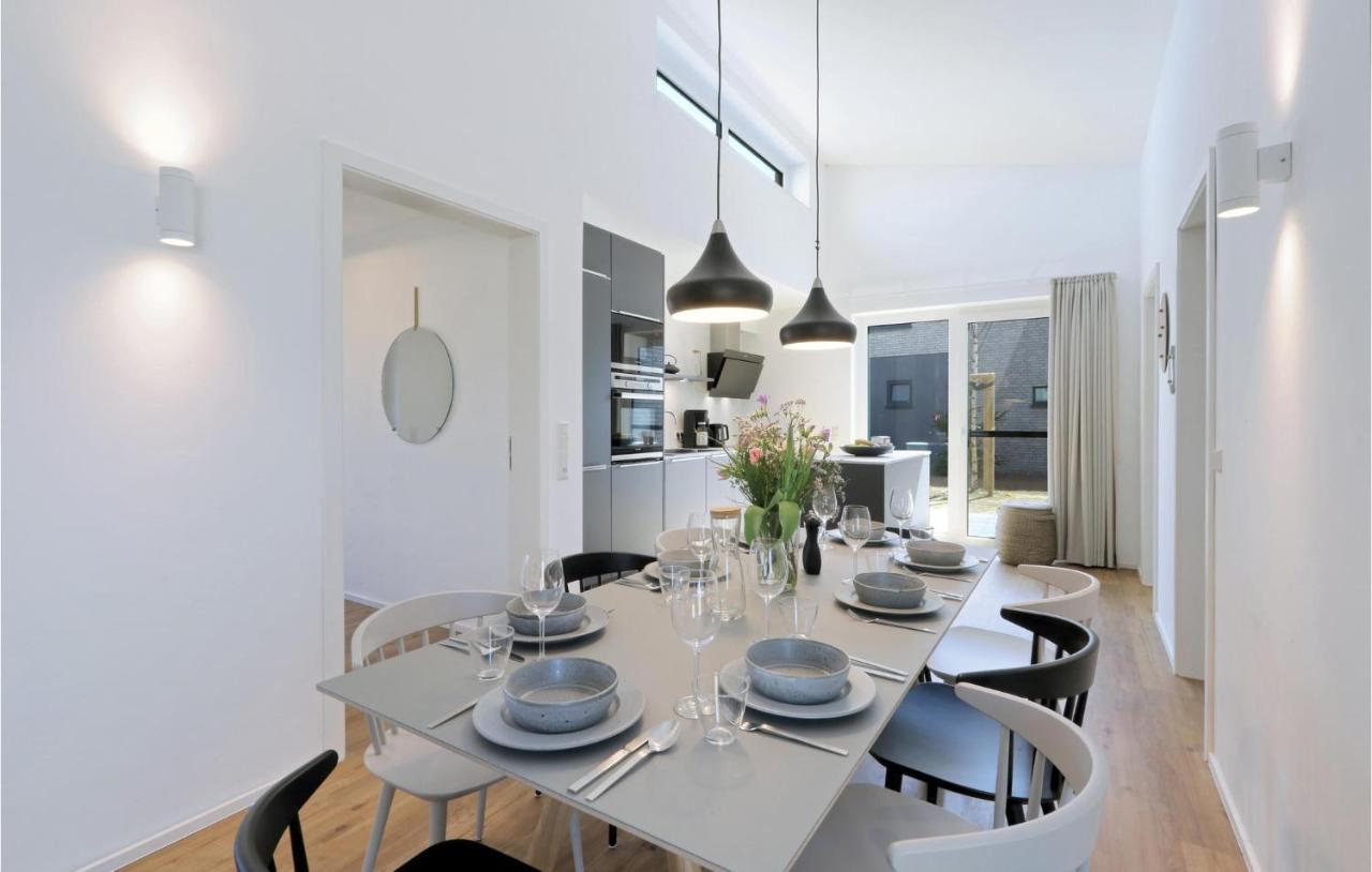 Awesome Home In Lembruch-Duemmer See With Kitchen Eksteriør bilde